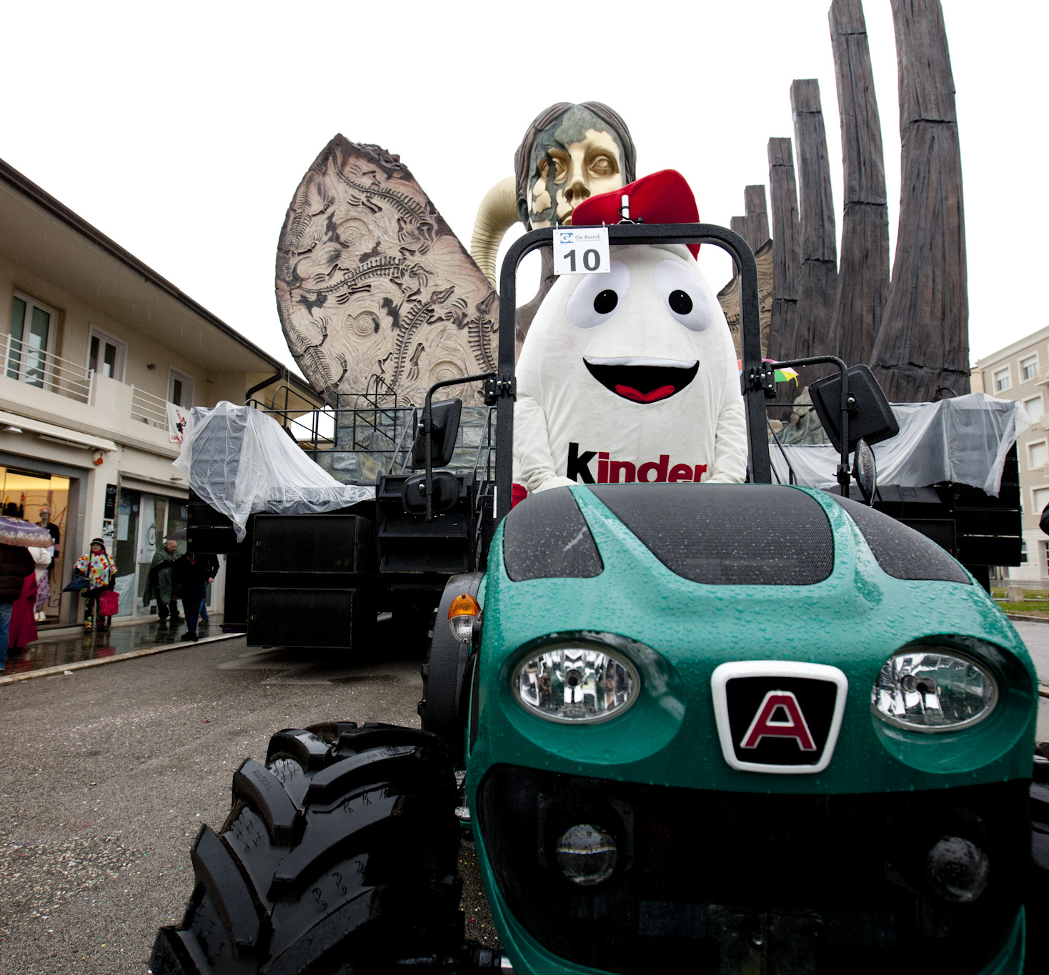 CIVICO20NEWS - Viareggio - Partito il Carnevale con un programma di grandi  attrazioni